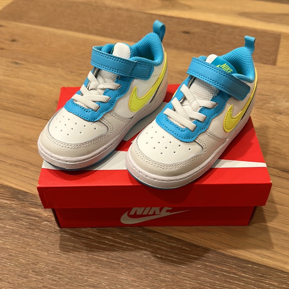 NEW) Nike Court Borough Low 2
